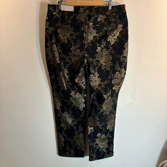 CHICO’S Sz 3R Pull On Pants Brigitte Brocade Floral Sheen Tapered Ankle NEW - Picture 8 of 12